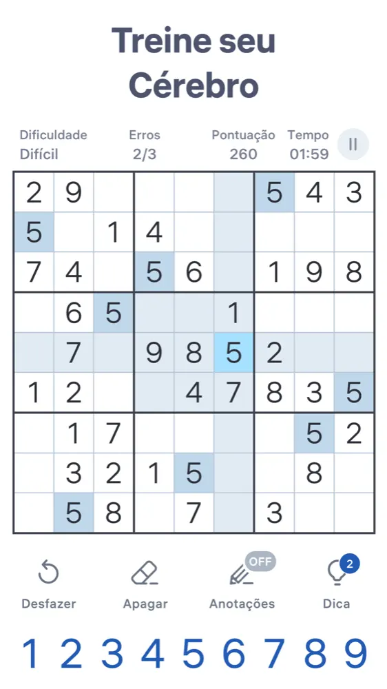 Partida de Sudoku.com em dificuldade difícil com todas as ocorrências do algarismo cinco realçadas na grelha